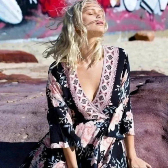 Billabong Womens Small Floral Wrap  Belted Mini Dress - Picture 2 of 11